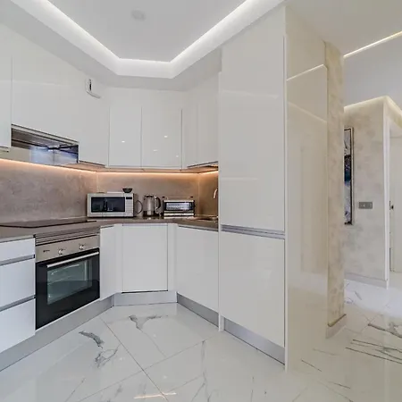 Poolside Escape - Heated Pool - Lounge Area - Ac Apartament