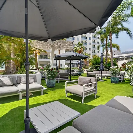 Apartment Poolside Escape - Airco & Heated Pool *