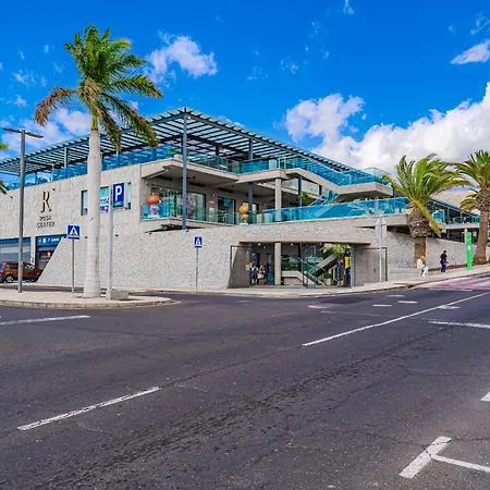 Apartment Poolside Escape - Airco & Heated Pool *